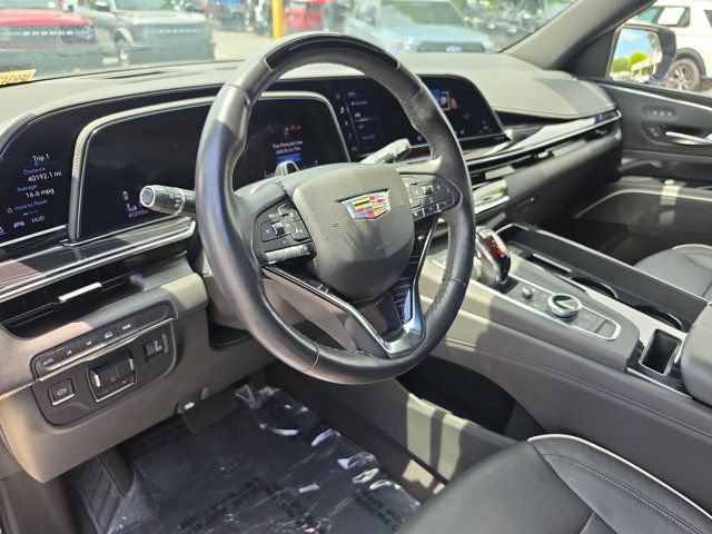 Used 2023 Cadillac Escalade ESV Sport AWD/4WD image 23