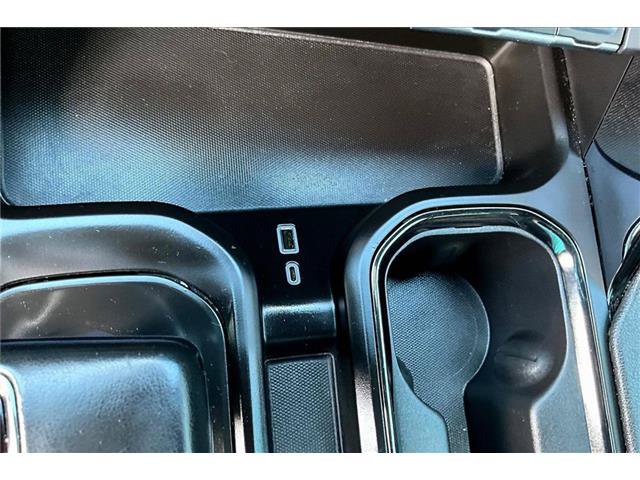 Used 2023 GMC Sierra 1500 AT4 w/ Technology Package AWD/4WD image 19