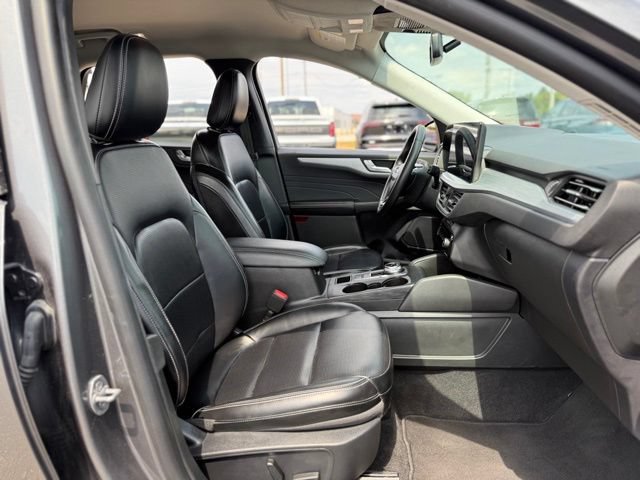 Certified 2024 Ford Escape Platinum AWD/4WD image 11