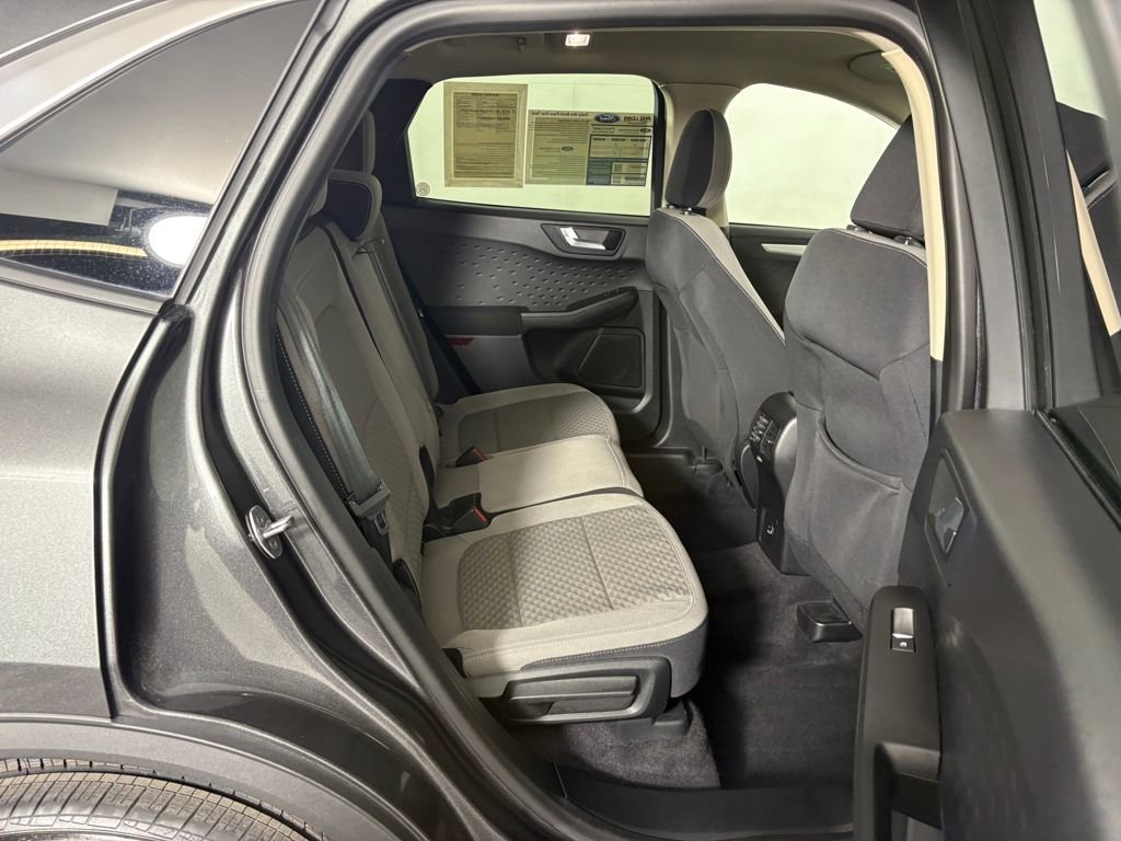 Certified 2020 Ford Escape SE image 33