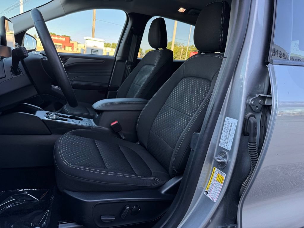 Certified 2024 Ford Escape Active AWD/4WD image 5