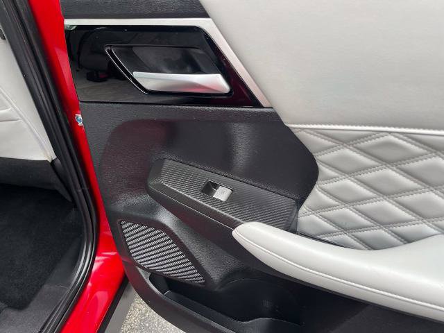 Used 2023 Mitsubishi Outlander AWD image 15
