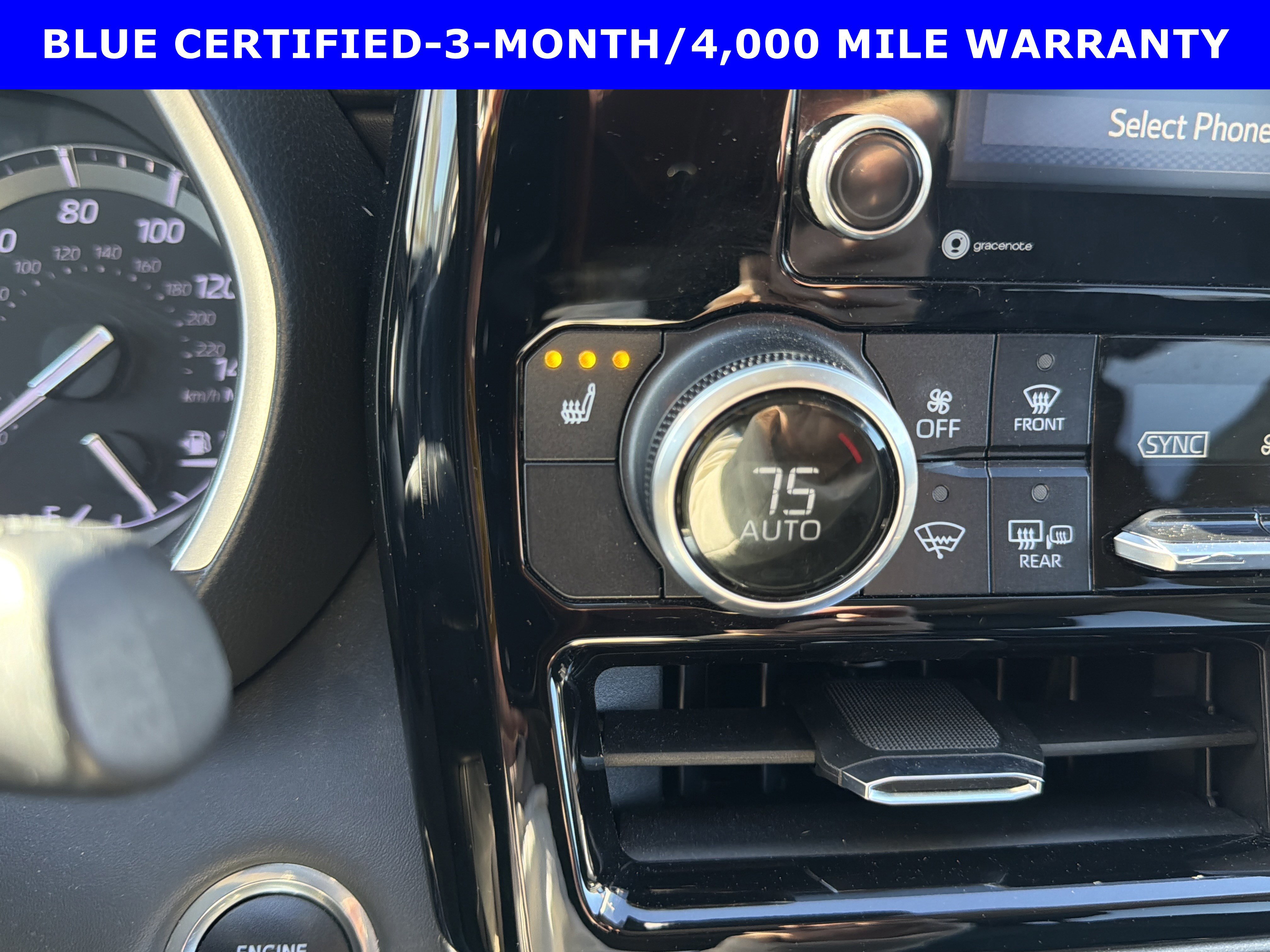 Used 2020 Toyota Highlander XLE image 19