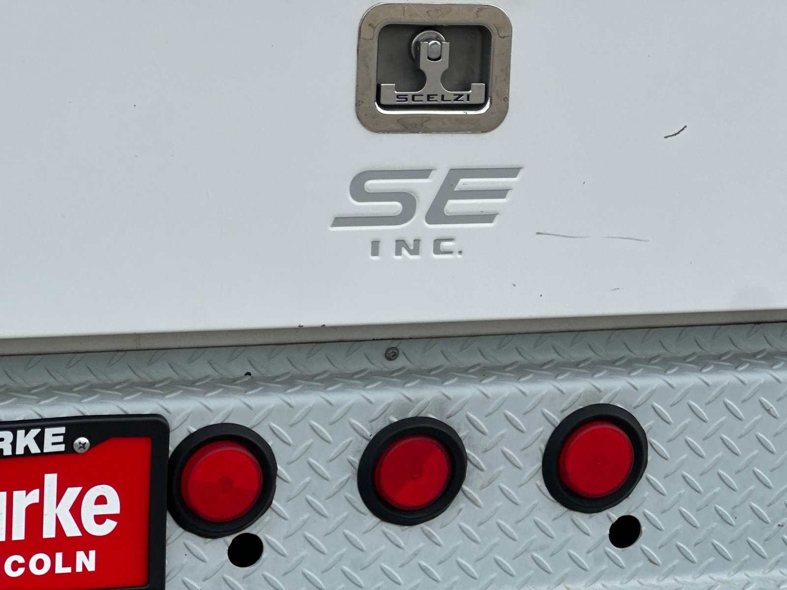 Certified 2018 Ford F350 XL w/ Power Equipment Group image 22