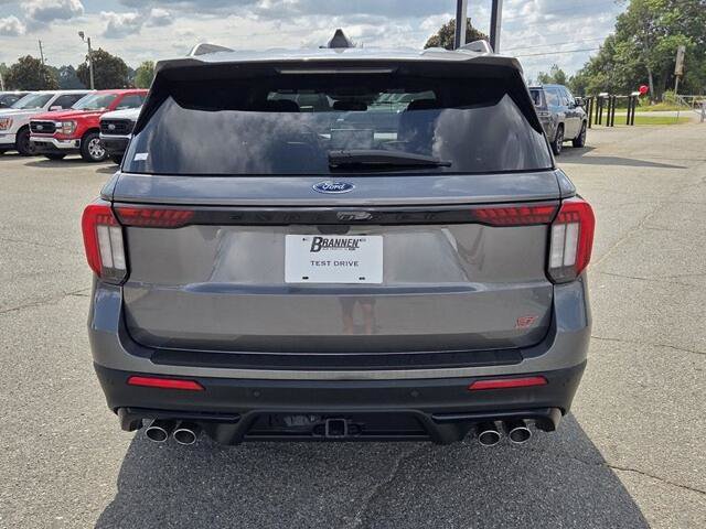 Certified 2025 Ford Explorer ST AWD/4WD image 10