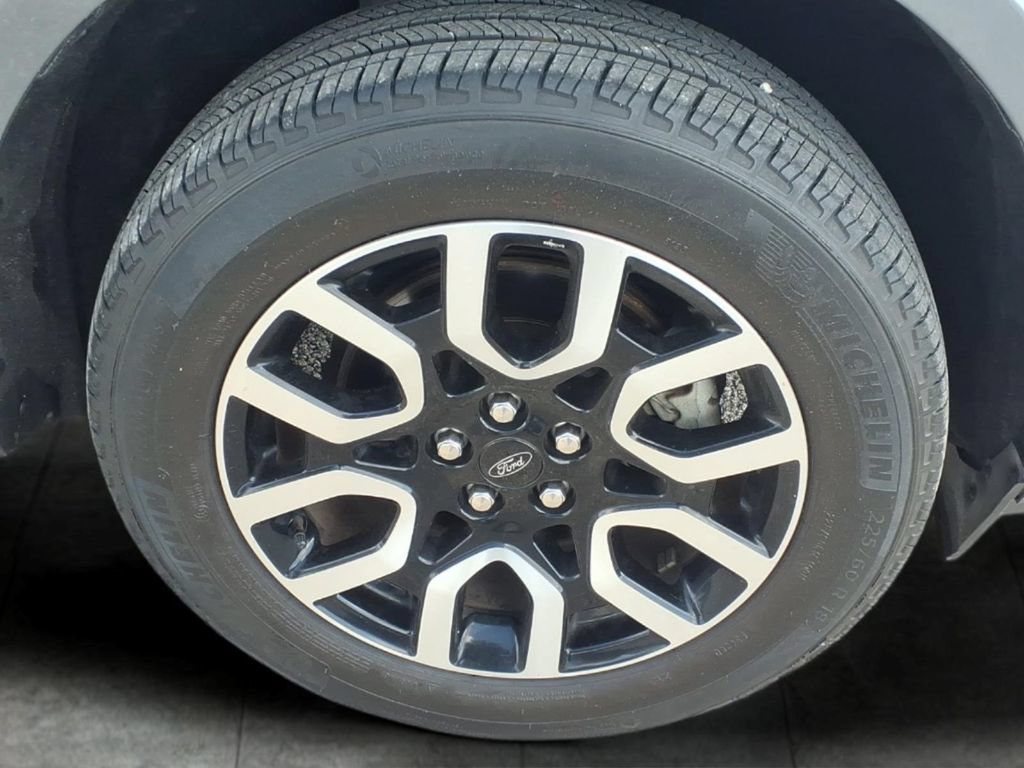 Certified 2023 Ford Maverick Lariat w/ Lariat Luxury Package AWD/4WD image 9