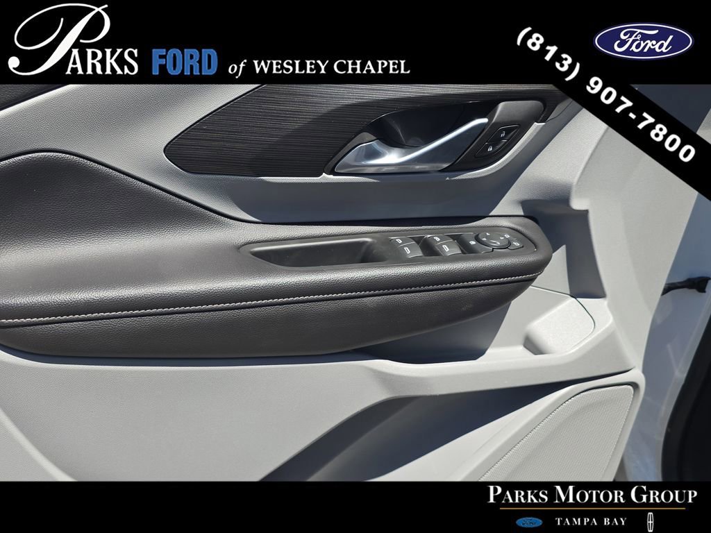 Used 2022 GMC Terrain SLE w/ Driver Convenience Package FWD image 15