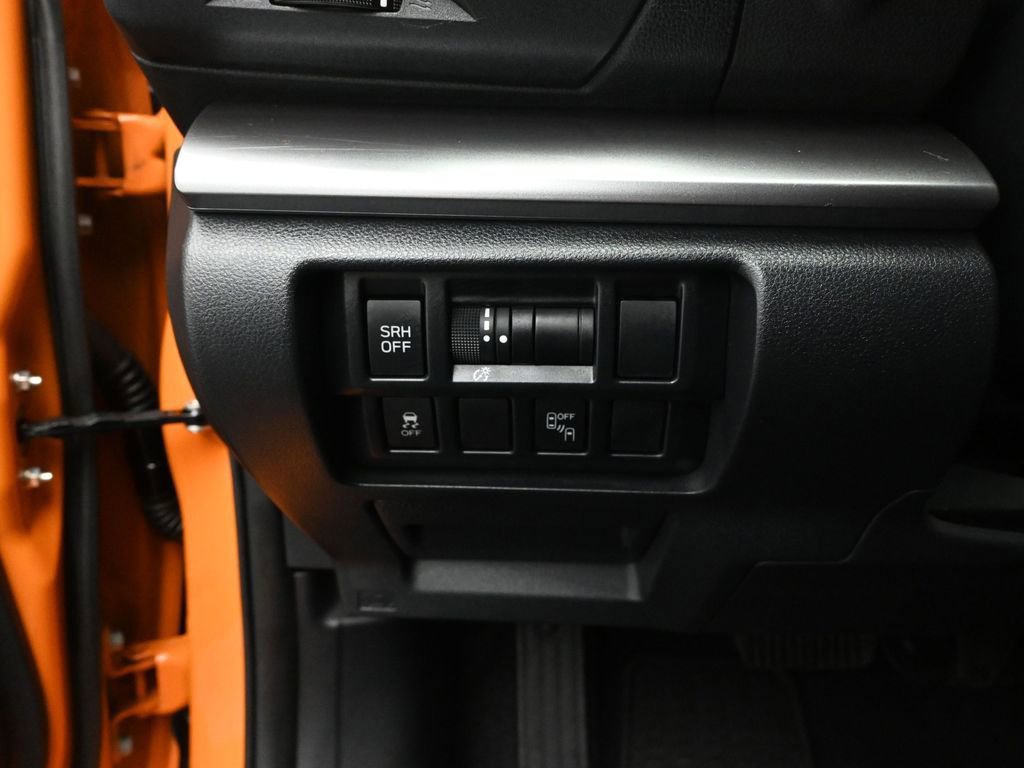 Used 2019 Subaru Crosstrek 2.0i Limited w/ Moonroof Package w/Navigation image 40