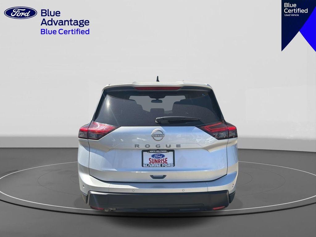 Used 2024 Nissan Rogue S FWD image 6