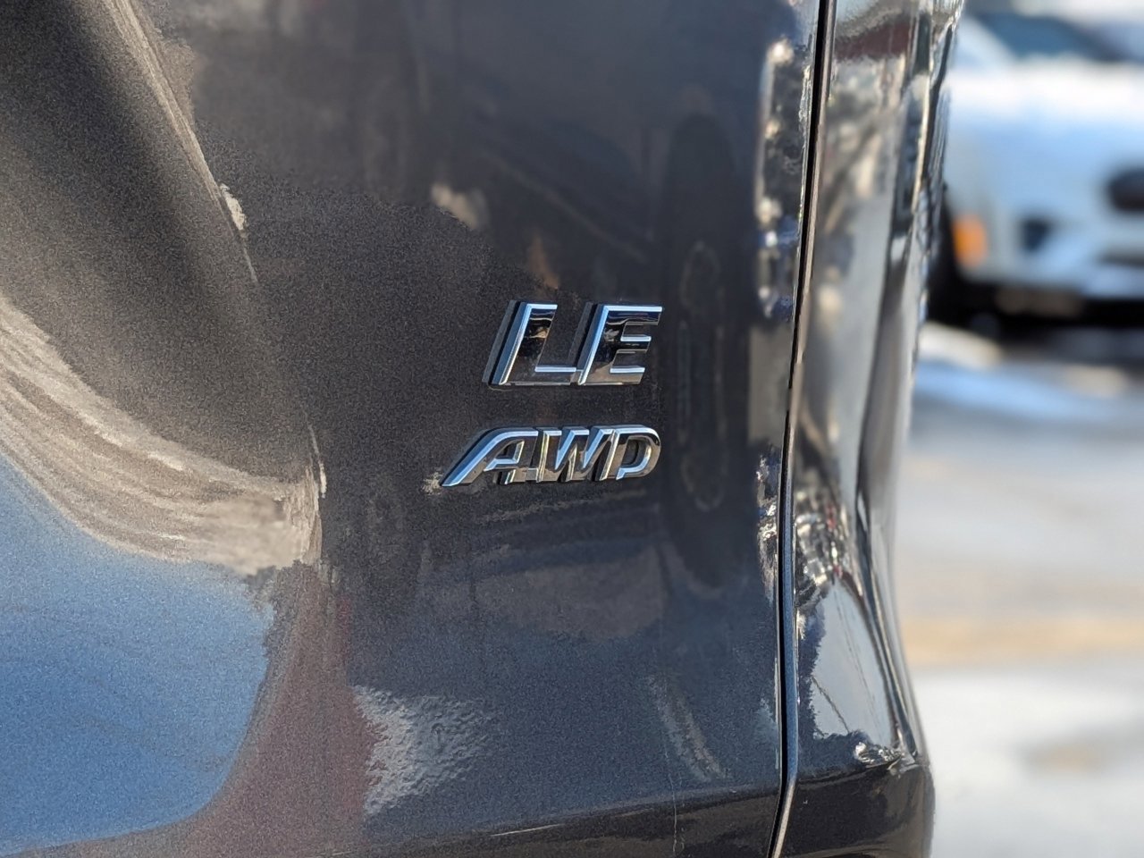 Used 2021 Toyota RAV4 LE image 12