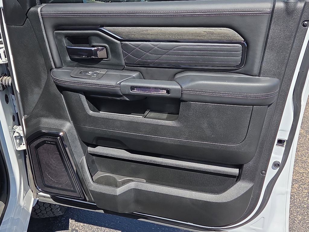 Used 2025 RAM 3500 Limited image 17