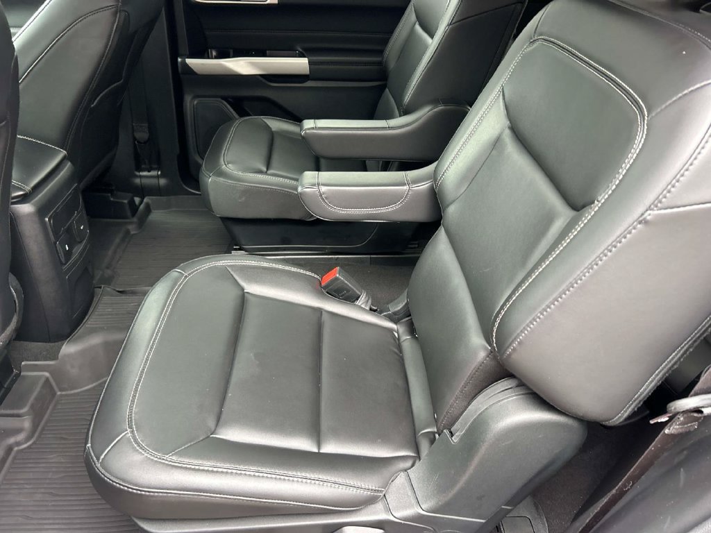 Certified 2024 Ford Explorer XLT w/ Equipment Group 202A AWD/4WD image 23