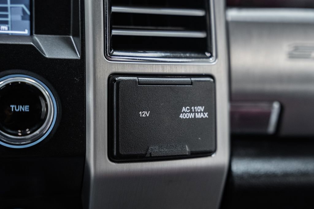 Certified 2020 Ford F350 Platinum w/ FX4 Off-Road Package image 32