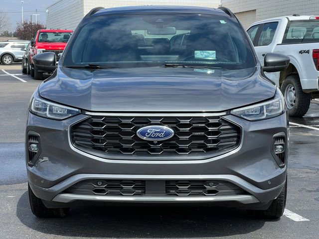 Certified 2024 Ford Escape ST-Line Elite w/ Premium Technology Package image 7