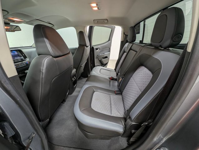 Used 2022 Chevrolet Colorado Z71 AWD/4WD image 17