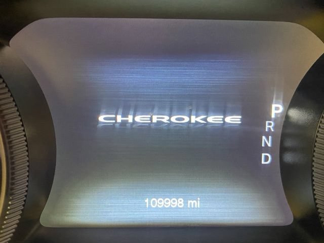 Used 2017 Jeep Cherokee Limited AWD/4WD image 24