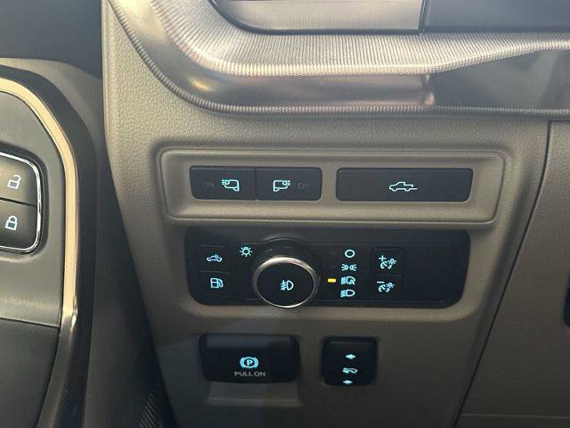 Certified 2024 Ford F150 Platinum w/ Equipment Group 703A Plus AWD/4WD image 17