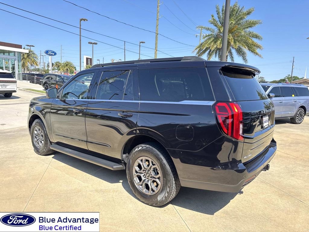 Certified 2025 Ford Expedition Active image 8