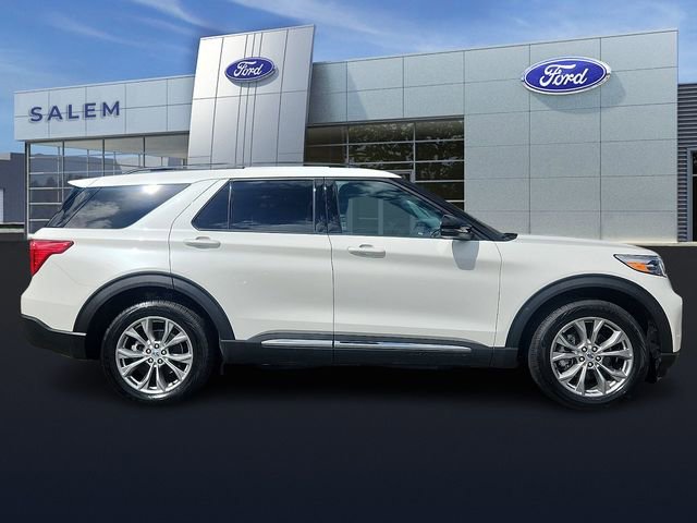 Certified 2023 Ford Explorer XLT w/ Equipment Group 202A AWD/4WD image 2