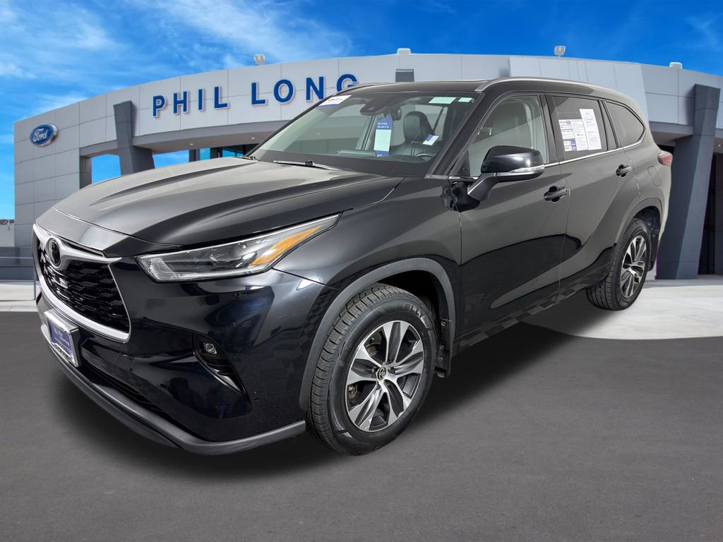 Used 2021 Toyota Highlander XLE