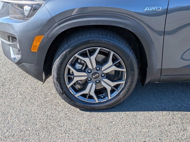 Used 2021 Kia Seltos EX AWD/4WD image 11