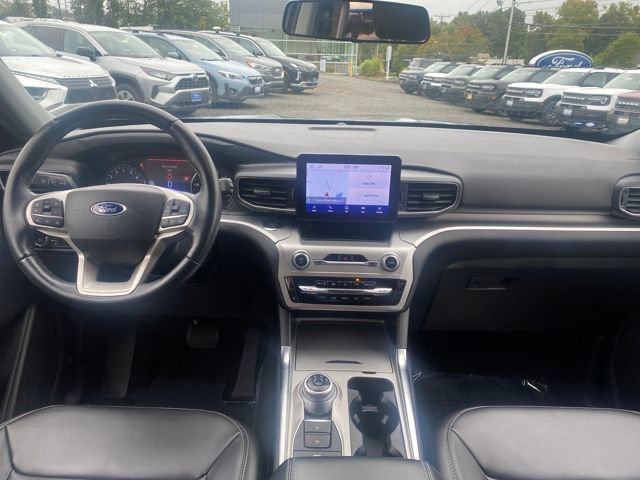 Certified 2022 Ford Explorer XLT w/ Equipment Group 202A image 15