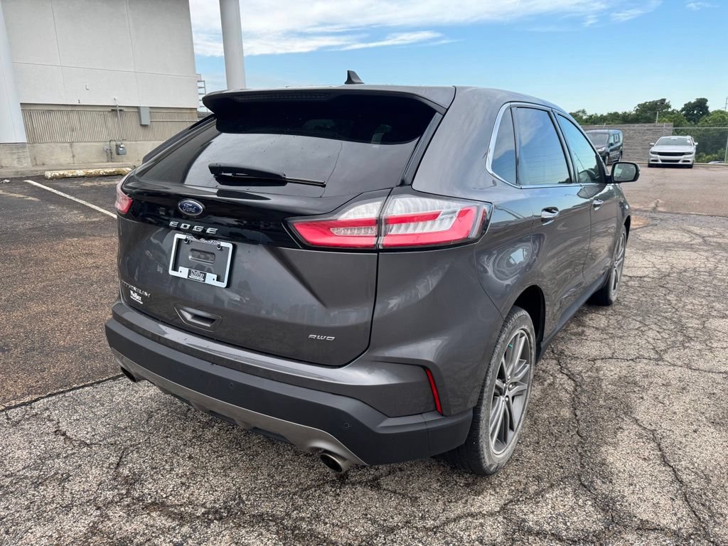 Certified 2022 Ford Edge Titanium w/ Equipment Group 301A AWD/4WD image 7