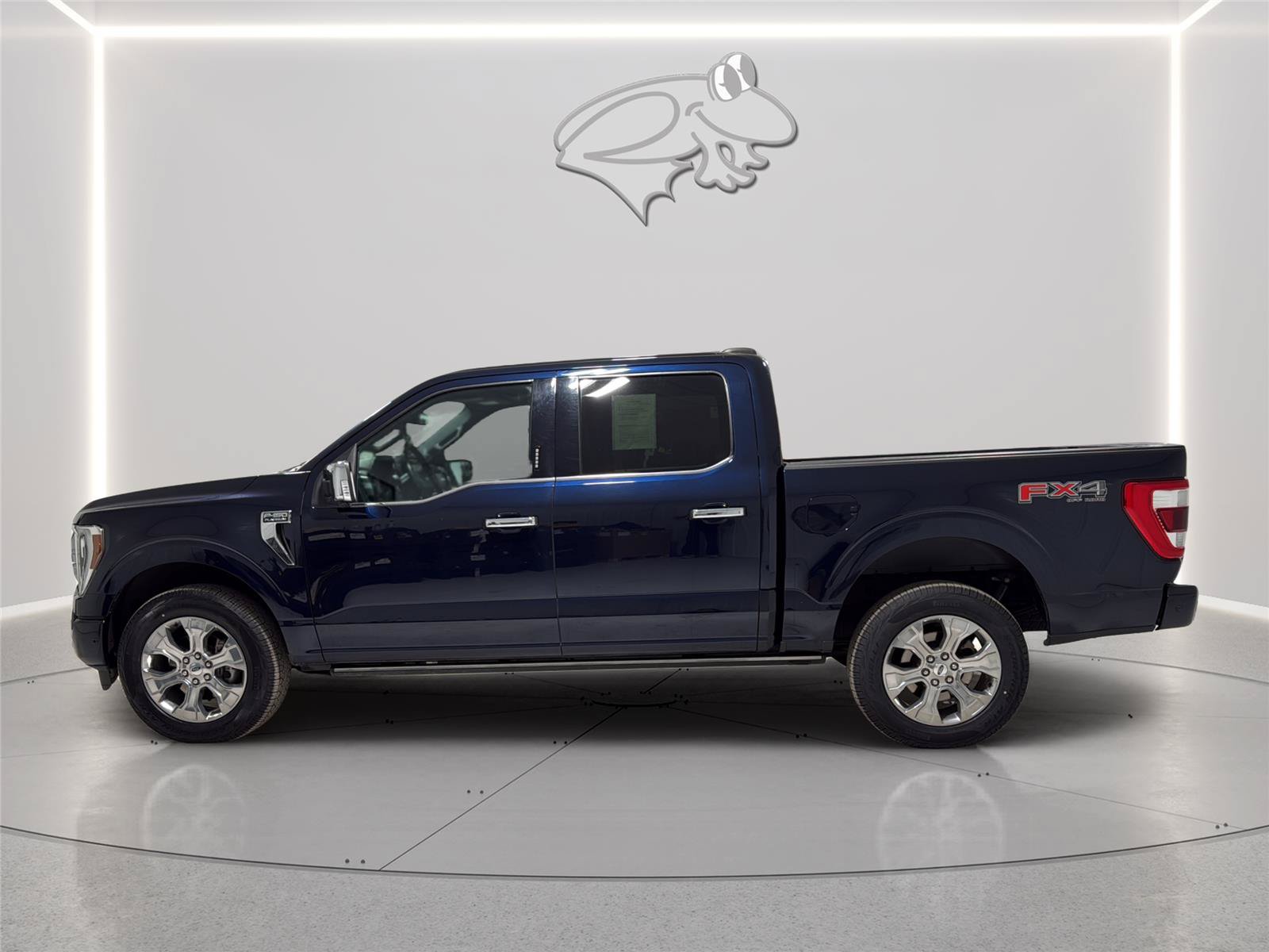 Certified 2022 Ford F150 Platinum w/ Equipment Group 701A High AWD/4WD image 2