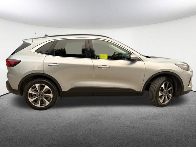 Certified 2024 Ford Escape Platinum AWD/4WD image 16