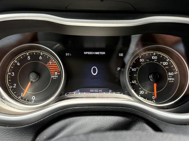 Used 2018 Jeep Cherokee Trailhawk AWD/4WD image 7