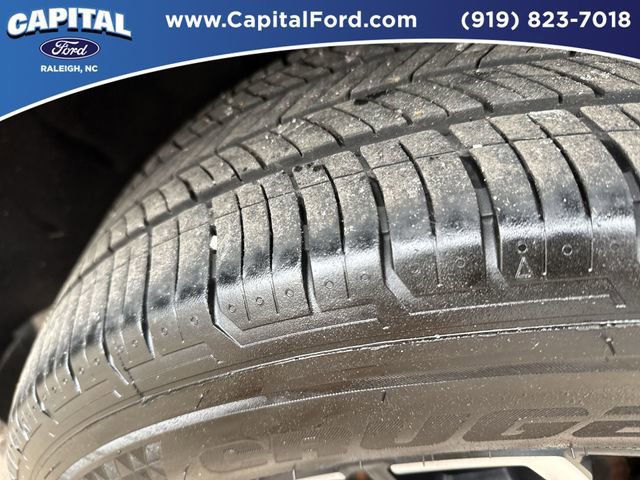 Used 2022 Hyundai Santa Cruz SEL Premium image 13