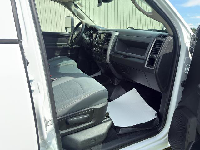 Used 2018 RAM 3500 Tradesman w/ Chrome Appearance Group AWD/4WD image 29