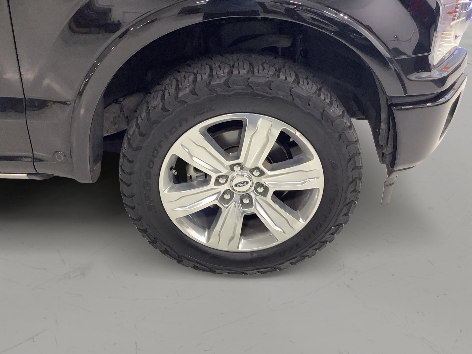 Certified 2020 Ford F150 Platinum w/ Equipment Group 701A Luxury AWD/4WD image 10