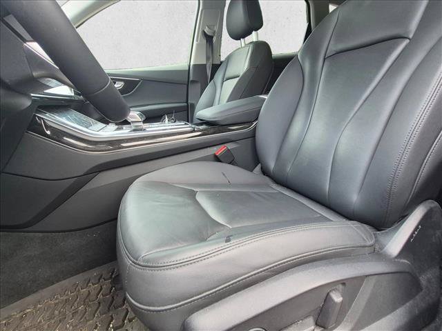 Used 2023 Audi Q7 2.0T Premium AWD/4WD image 11
