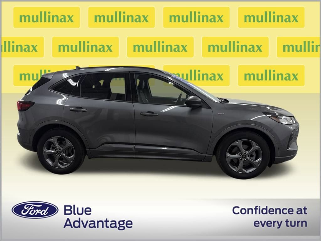 Certified 2023 Ford Escape ST-Line w/ Tech Pack #1 image 6