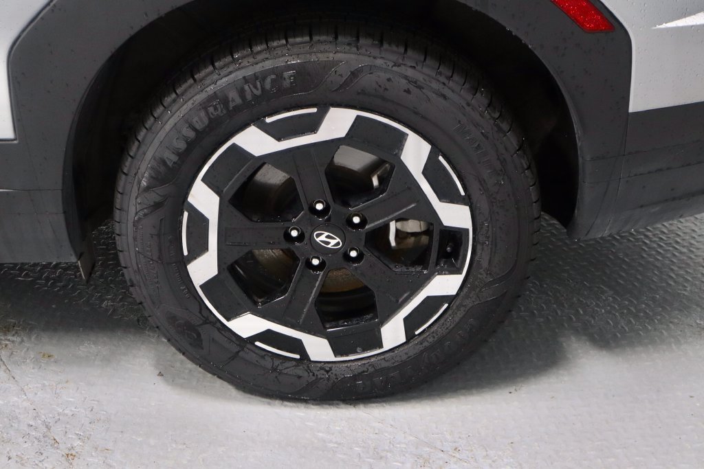 Used 2025 Hyundai Santa Fe SEL AWD/4WD image 19