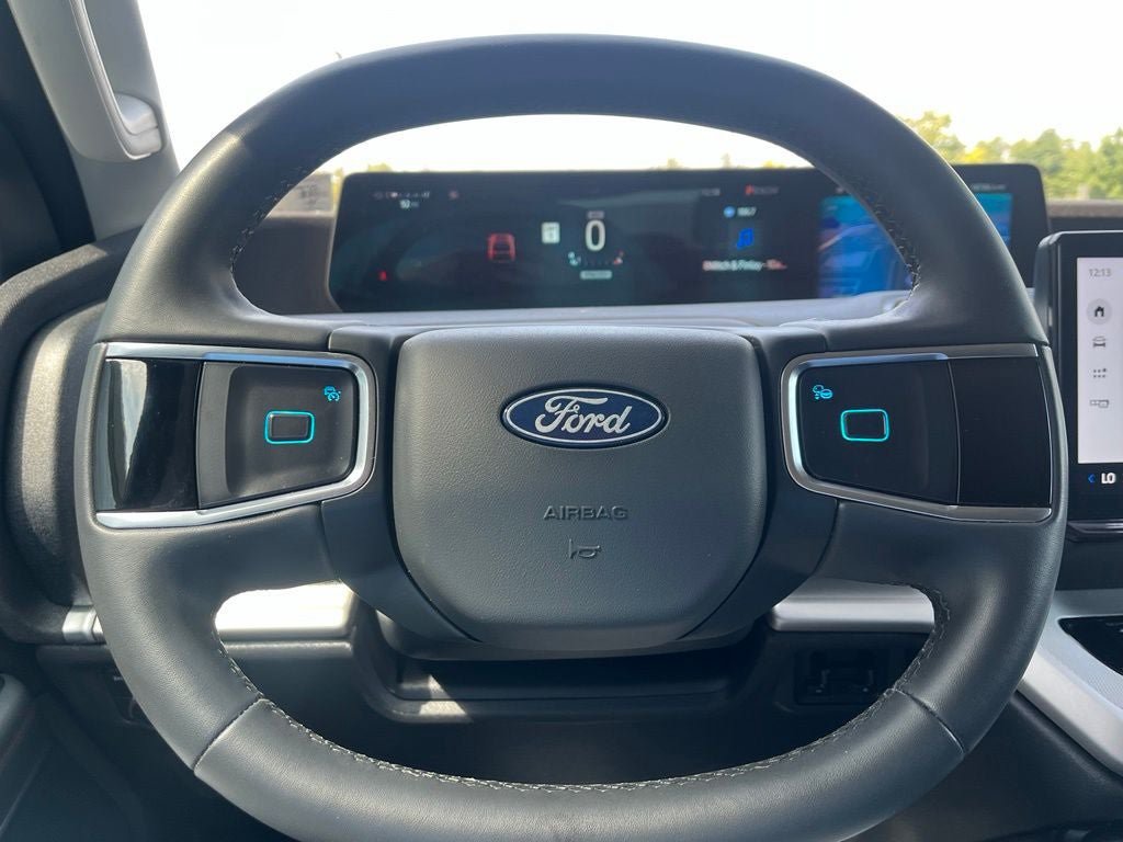 Certified 2025 Ford Expedition Active AWD/4WD image 26