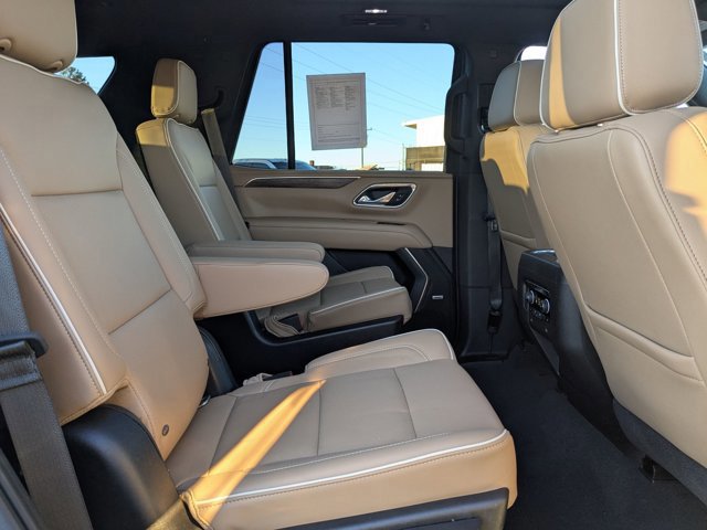 Used 2021 Chevrolet Tahoe Premier w/ Premium Package image 35