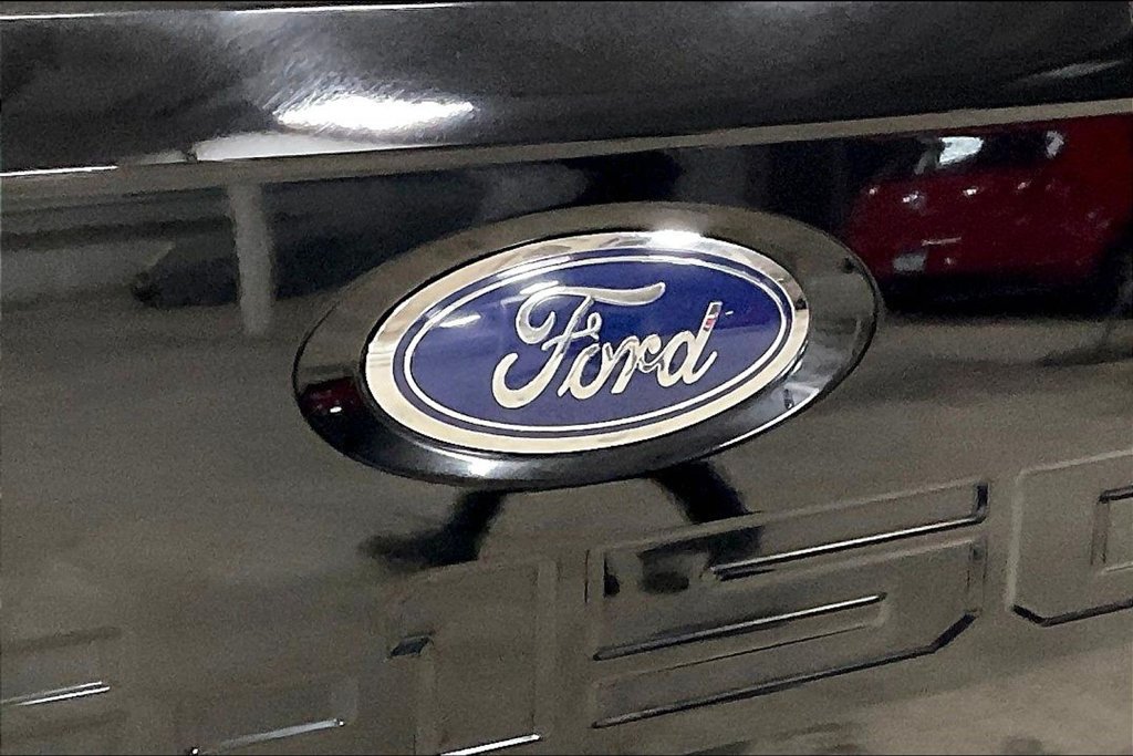 Certified 2023 Ford F150 Lariat AWD/4WD image 8