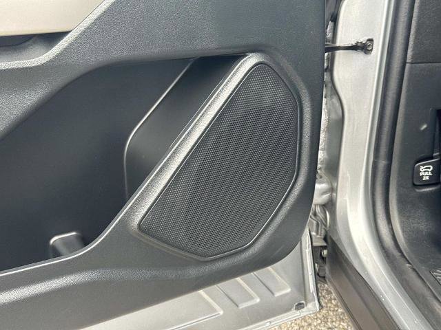 Certified 2023 Ford Explorer XLT RWD image 21