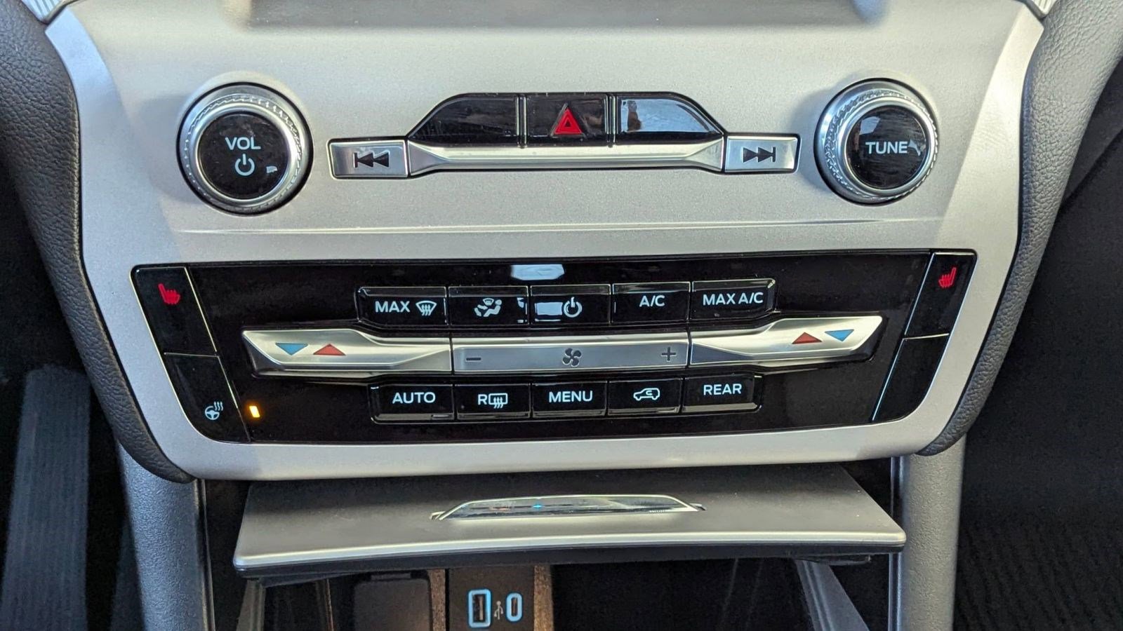 Certified 2023 Ford Explorer XLT w/ Equipment Group 202A image 27