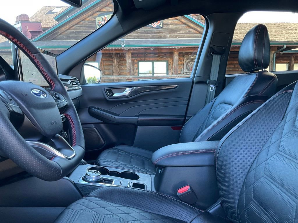 Certified 2024 Ford Escape ST-Line Elite w/ Premium Technology Package image 66