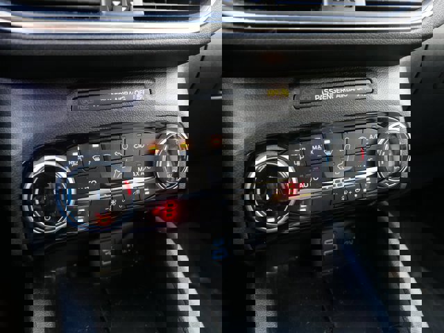 Certified 2022 Ford Escape Titanium w/ Class II Trailer Tow Package image 25