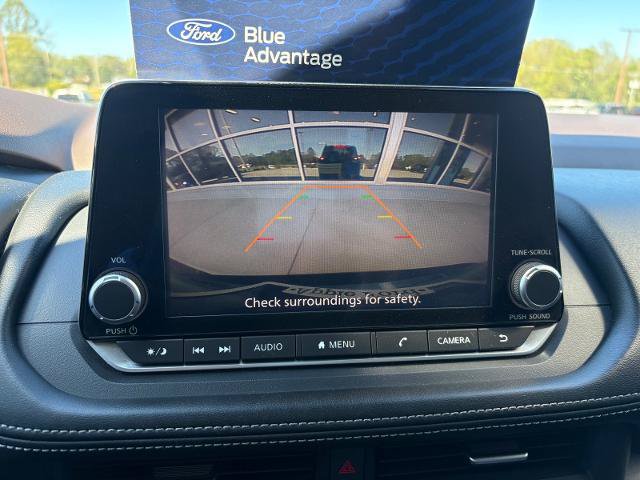 Used 2023 Nissan Rogue SV AWD/4WD image 35