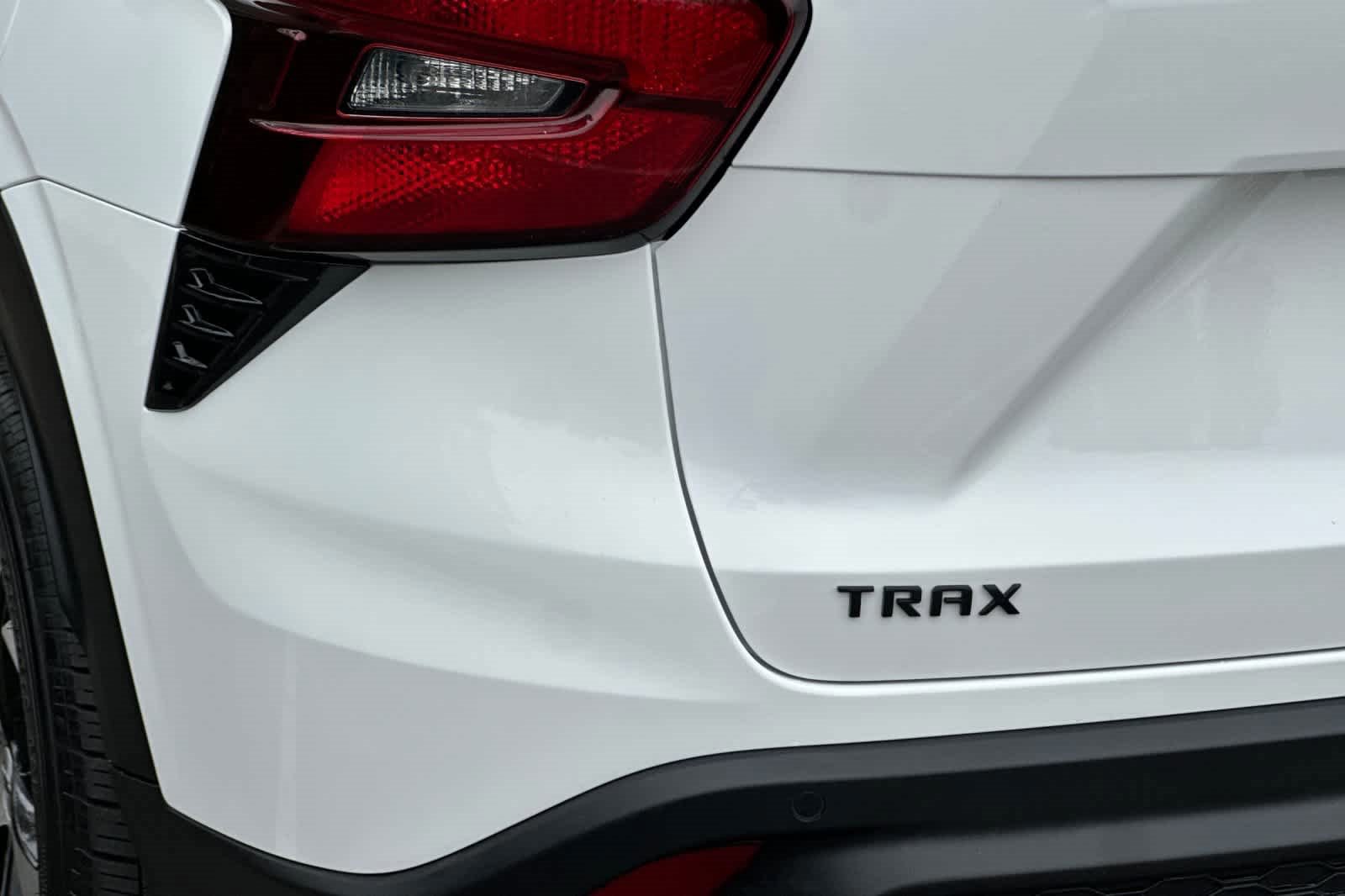 Used 2025 Chevrolet Trax RS w/ Driver Confidence Package image 27