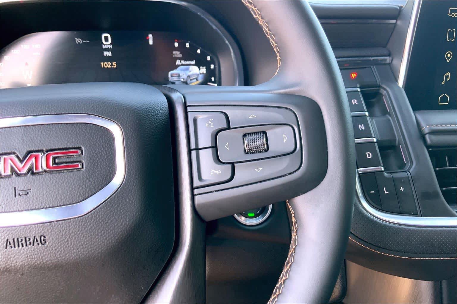 Used 2024 GMC Yukon AT4 w/ Technology Package AWD/4WD image 25