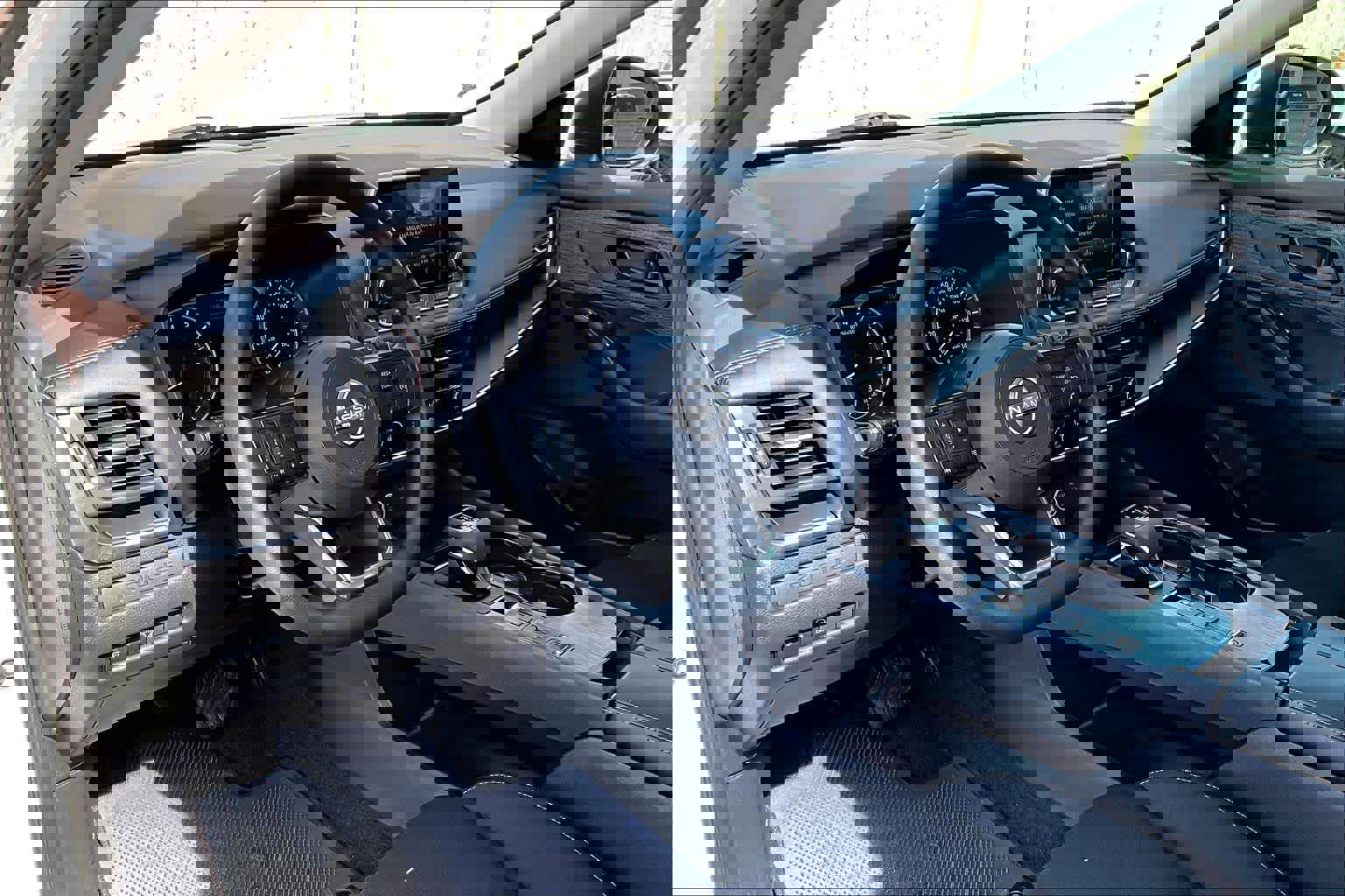 Used 2023 Nissan Rogue S image 20