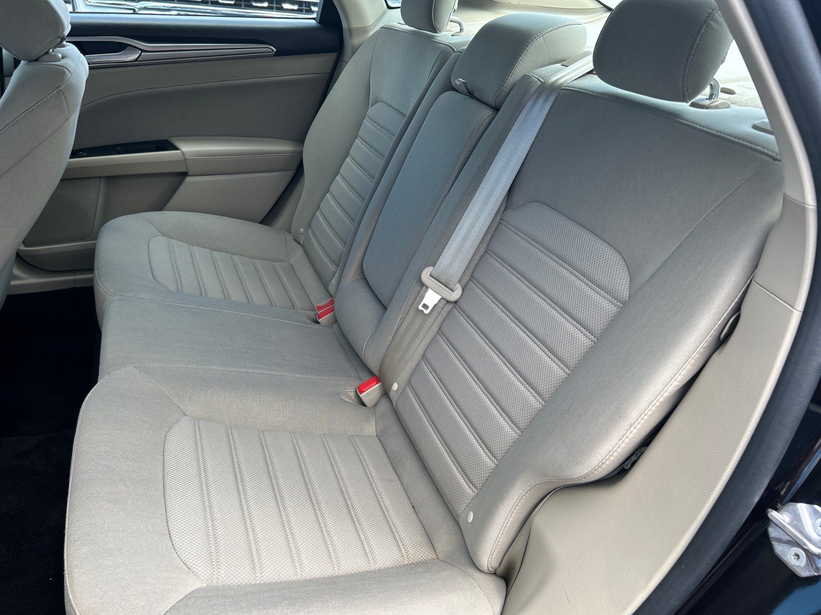 Certified 2020 Ford Fusion SE FWD image 11