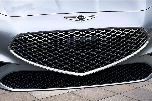 Used 2025 Genesis G70 2.5T RWD image 30