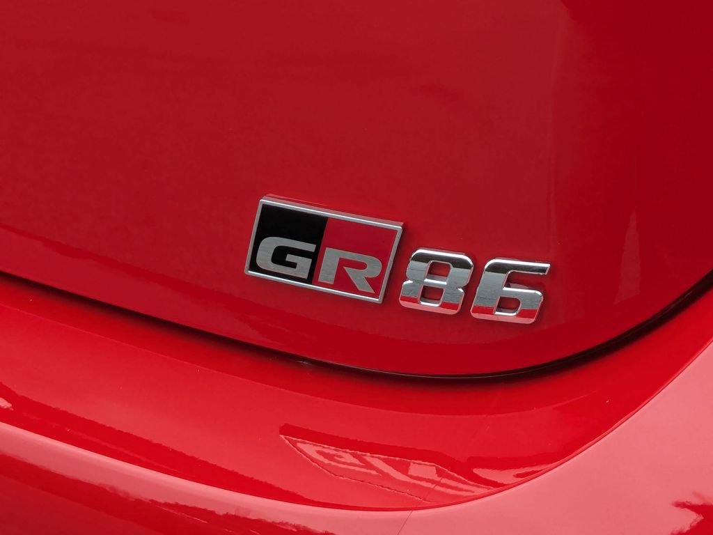 Used 2025 Toyota GR86 Premium image 9